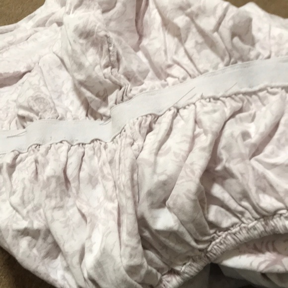 🌸NEW🌸 Target Threshold Twin Size Sheets & Pillowcases Set B USED Sheets - Picture 11 of 12